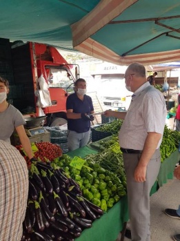 ABİDİN ÇAĞLAYAN PAZAR MÜŞTERİ VE ESNAFINI DA YALNIZ BIRAKMADI