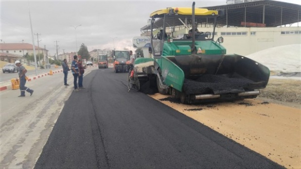 KARAMAN’DA ASFALT ÇALIŞMALARI HIZ KESMİYOR