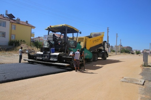 ASFALT VE YOL BAKIM ÇALIŞMALARI TAM GAZ DEVAM EDİYOR
