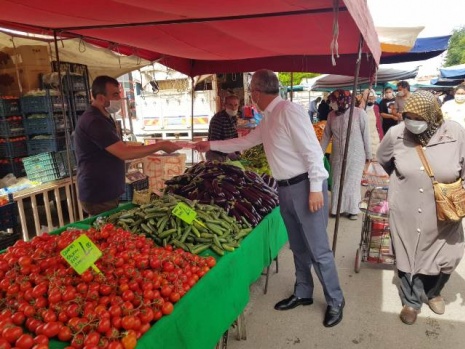 ABİDİN ÇAĞLAYAN PAZAR MÜŞTERİ VE ESNAFINI DA YALNIZ BIRAKMADI