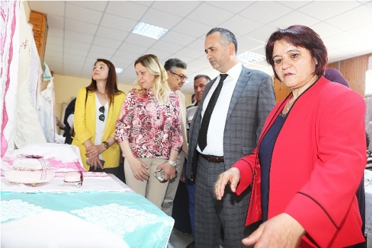 BEYAZKENT HANIMLAR LOKALİNDEN EL SANATLARI SERGİSİ