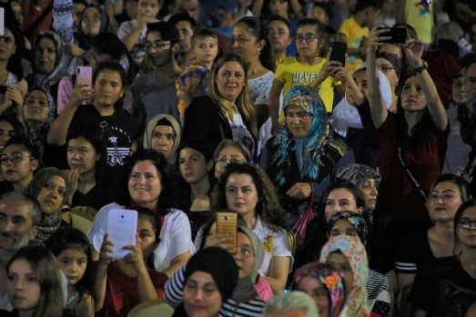 ULUSLARARASI KARAMAN TÜRK DÜNYASI ŞÖLENİ COŞKUYLA BAŞLADI