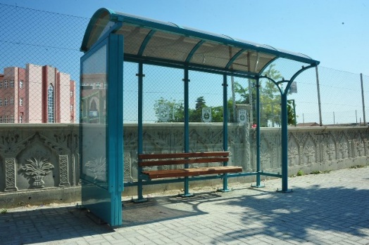 BELEDİYE OTOBÜS DURAKLARI YENİLENİYOR