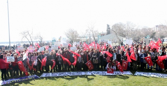 Tekirdağ'da ‘Analar hayır duasına’ sloganıyla protesto ettiler