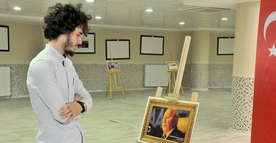 KMÜ’de Necmettin Erbakan anısına fotoğraf sergisi düzenlendi
