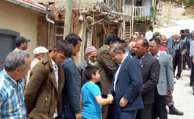 Vali Tapsız, Yukarıakın'da  şükür ve bereket  duasına katıldı