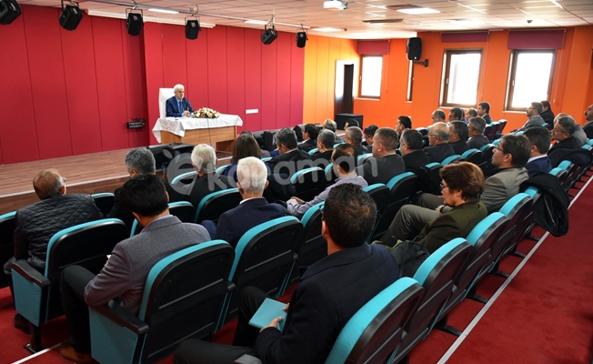 Kuntoğlu, “Öncelikle iyilik ve yardımlaşma bilincini öğrencilerimize kazandırmalıyız” Kuntoğlu, “Öncelikle iyilik ve yardımlaşma bilincini öğrencilerimize kazandırmalıyız”