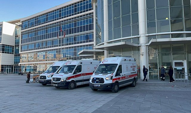 Adliye önünde boşanma davası sonrası kavga: 5 yaralı