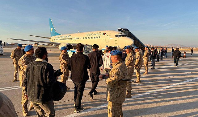 Afganistan uyruklu 300 düzensiz göçmen ülkelerine gönderildi