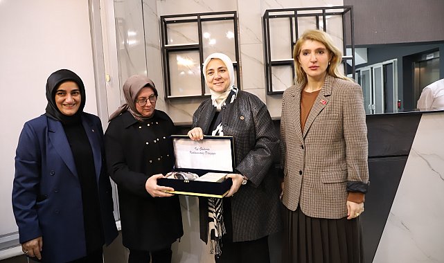 AK Parti Genel Merkez Kadın Kolları Başkanı Ercan, öğretmenlerle buluştu