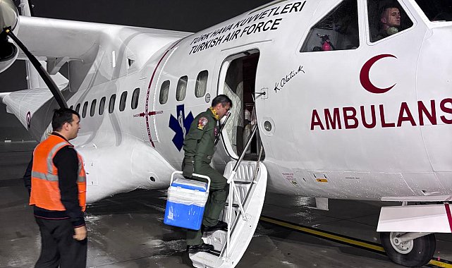 Askeri ambulans uçak ile Antalya'dan Erzurum'a karaciğer grefti ulaştırıldı