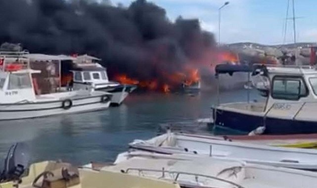 Çeşme'de 7 tekne yandı