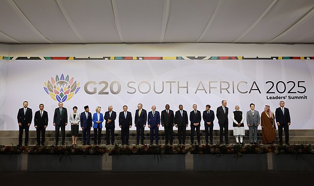 Cumhurbaşkanı Erdoğan, G20 Liderler Zirvesi'nde aile fotoğrafı çekimine katıldı