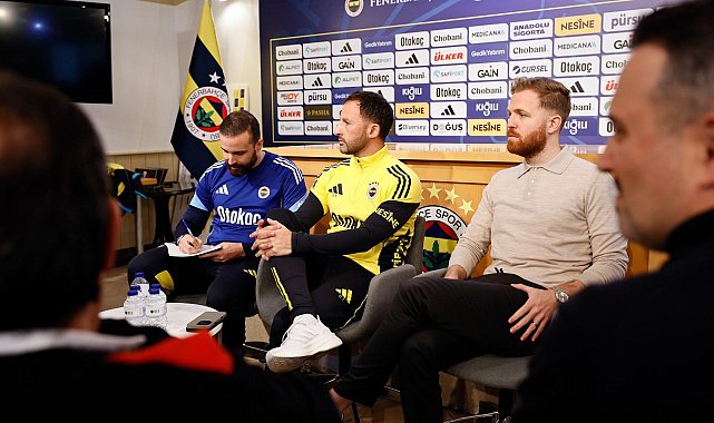 Domenico Tedesco: Her maç sadece 3 puan ama derbiler çok önemlidir