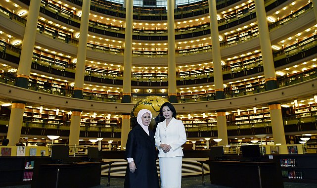 Emine Erdoğan, Güney Kore Devlet Başkanı'nın eşi Kim ile Millet Kütüphanesi'ni ziyaret etti
