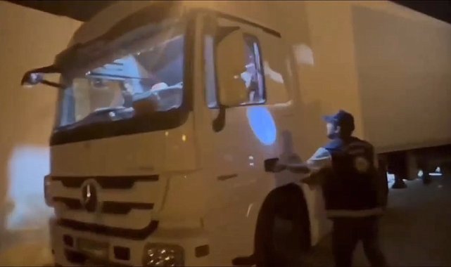 Hatay'da 16 kaçak göçmen yakalandı; 2 kişi tutuklandı