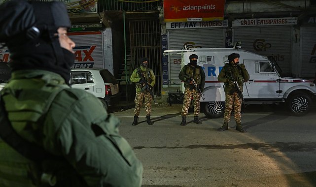 Hindistan'da karakolda patlama: 9 ölü, 32 yaralı