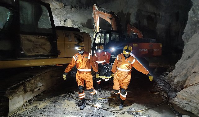 Hindistan'da taş ocağında meydan gelen göçükte hayatını kaybedenlerin sayısı 7'ye yükseldi