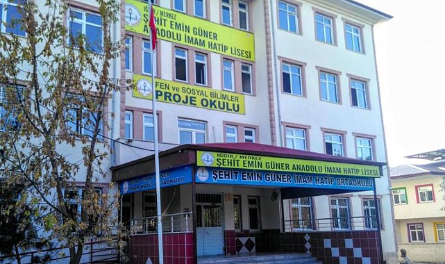 Iğdır'da bıçaklı kavga; lise öğrencisi yaralandı