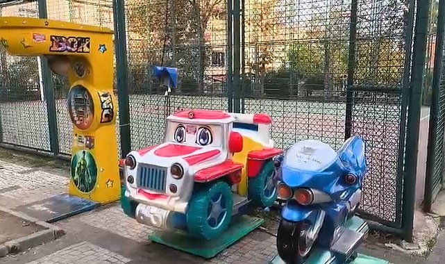İstanbul- Bağcılar'da elektrikli oyuncaklara binen 5 çocuk akıma kapıldı -1