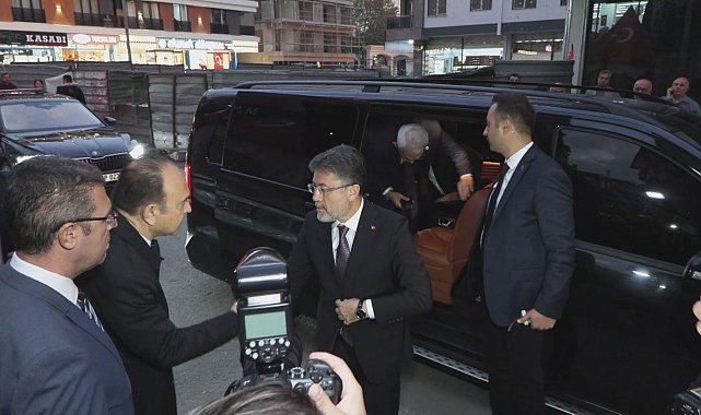 İstanbul - Bakan Yumaklı'dan Şehit Pilot Hasan Bahar'ın ailesine taziye ziyareti
