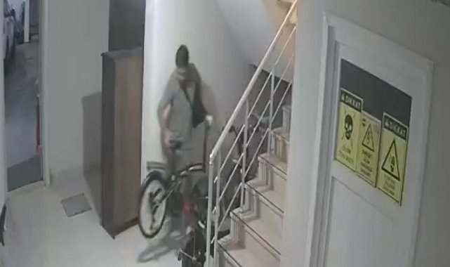 İstanbul - Büyükçekmece'de bisiklet hırsızlığı kamerada