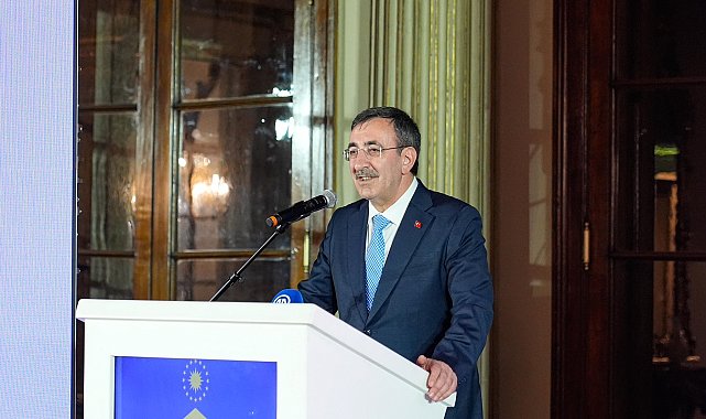 İstanbul - Cevdet Yılmaz 'Milli Sarayların Yüzyılı Sempozyumu'na katıldı