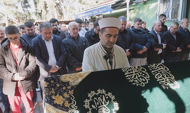 İstanbul- Kağıthane'de eski eşi tarafından öldürülen Nuran Şimşek son yolculuğuna uğurlandı