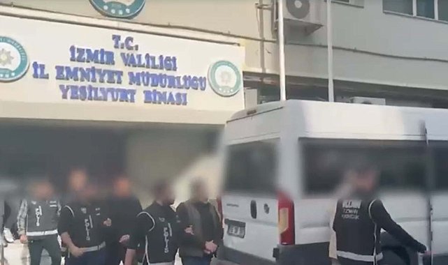 İzmir merkezli operayonda 15 milyon TL'lik kaçak ve sahte ürün ele geçirildi