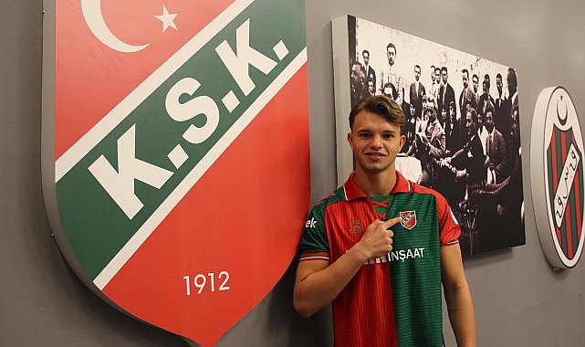 Karşıyaka'da genç kaleci profesyonel oldu