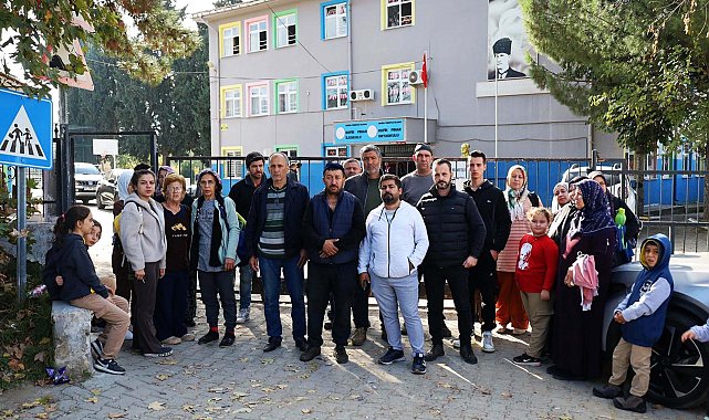 Manisa'daki ortaokulda darp iddiasına velilerden tepki