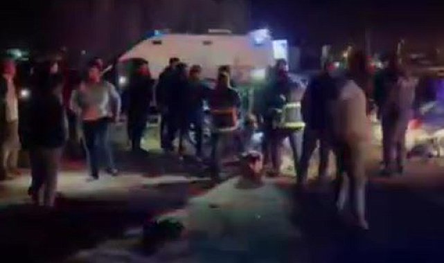 Niğde'de iki otomobil çarpıştı: 3 ölü, 6 yaralı
