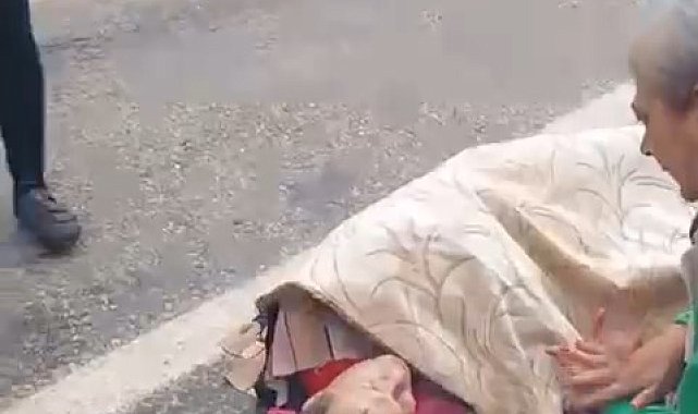 Otomobil, bisikletli grubuna çarptı: 2 yaralı