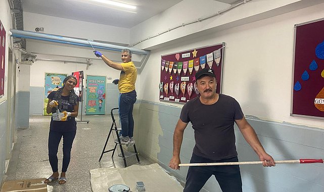 Özlem öğretmen, 56 yıllık okulu yenileyip eğitim yuvasına çevirdi