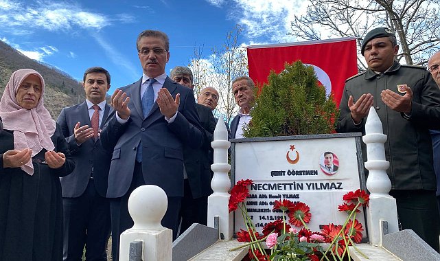 Şehit öğretmen Necmettin Yılmaz, mezarı başında anıldı