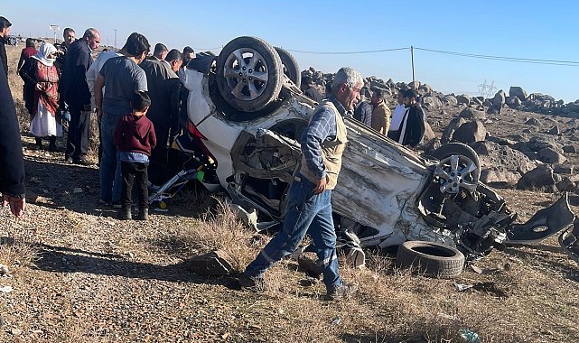 Şırnak'ta otomobil ile hafif ticari araç çarpıştı: 7 yaralı