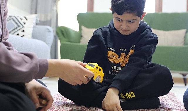 Tek hayali okula gitmek olan DMD'li Mehmet için kampanya başlatıldı