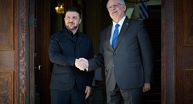 Zelenskiy, Yunanistan Cumhurbaşkanı Tasulas ile bir araya geldi