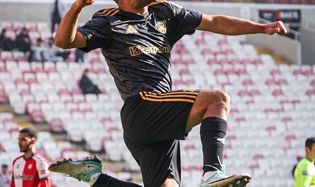 Aliağa FK'da kupa sevinci