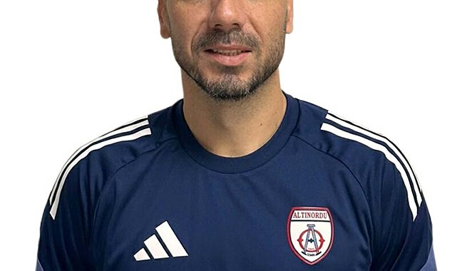 Altınordu'dan Yılmaz Özeren sürprizi