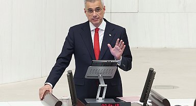 Bakan Memişoğlu: Hekimlerimizin iyi hal belgesi alıyor olmaları, yurt dışına gittikleri anlamına gelmez