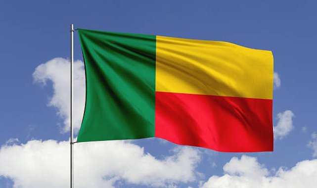 Benin'de bir grup asker darbe yaptığını duyurdu
