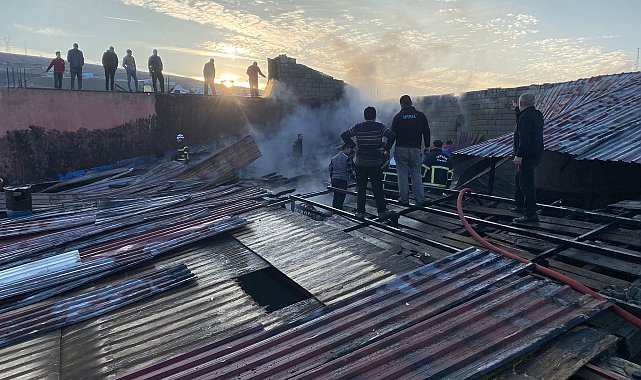 Bitlis'te sanayi sitesinde korkutan yangın