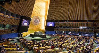 BM Genel Kurulu, İsrail'in Gazze'ye insani yardımlara tam izin verecek karar tasarısını onayladı