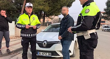 Bursa'da 'korsan taksi' operasyonu; sürücülere de müşterilere de ceza kesildi