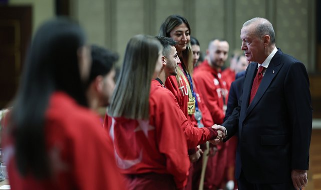 Cumhurbaşkanı Erdoğan, sporcuları kabul etti