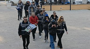 Edirne'de masaj salonlarına fuhuş operasyonunda 5 kişi tutuklandı