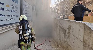 İstanbul- Bağcılar'da 4 katlı iş hanında çıkan yangın söndürüldü
