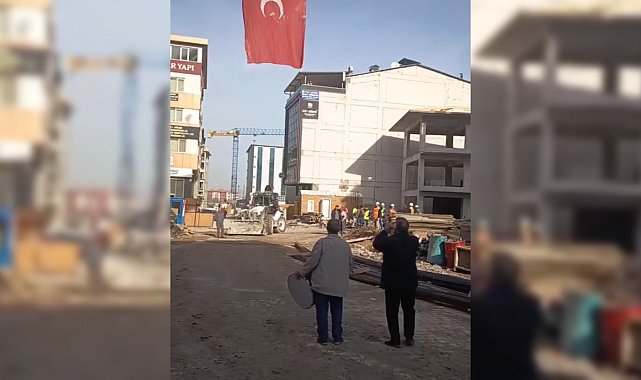 Kaba inşaatı bitiren işçilerden halaylı kutlama