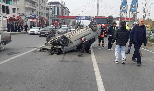 Malatya'da otomobiller çarpıştı: 3 yaralı